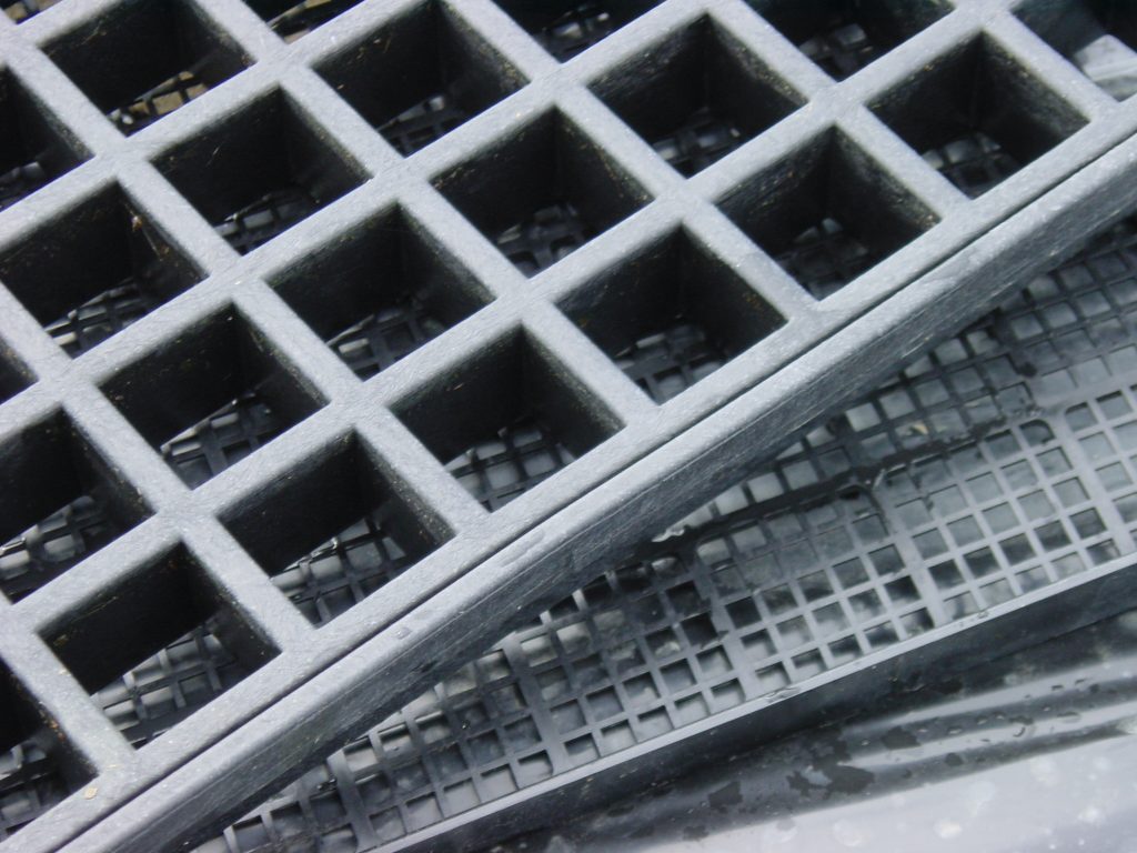 Closeup of Air-PruneTray and Screen